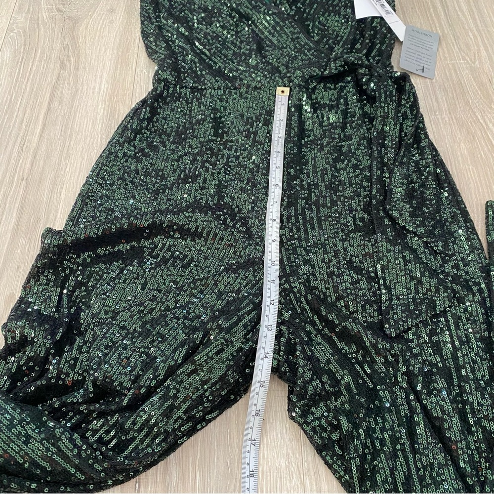 Maggy London Emerald Sequin Jumpsuit Sz 4 - Picture 6 of 9